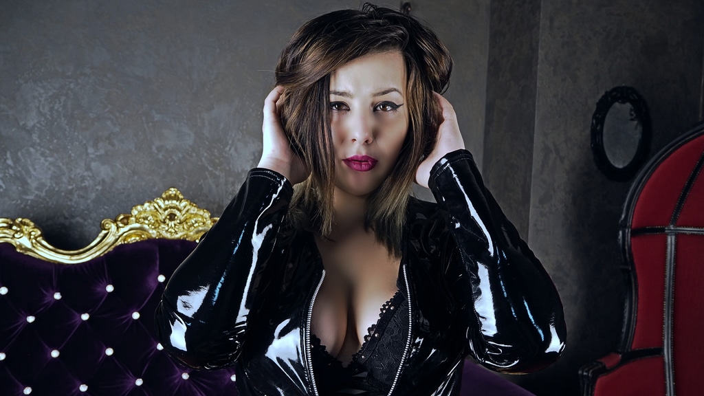 Femdom Erotic Story with two Women and a Man